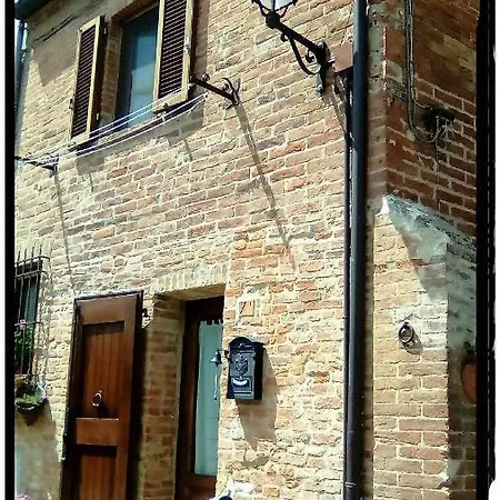 Casa Vacanze La Campanella * Torrita di Siena